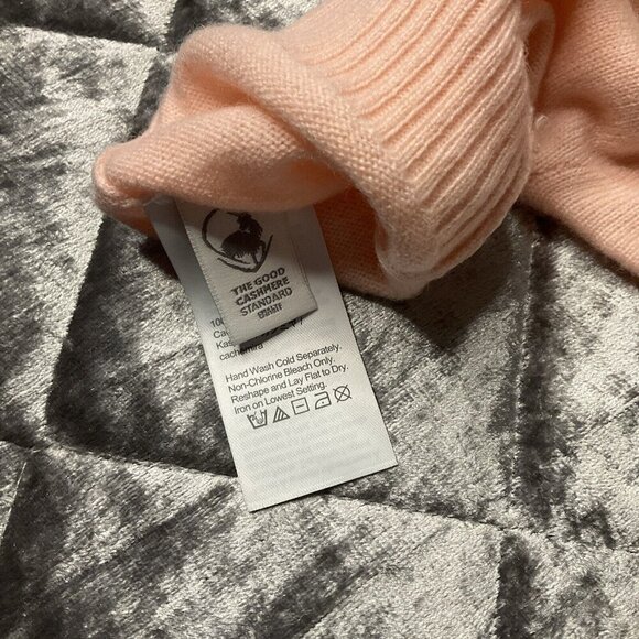 J Crew baby Limited Edition 100% Cashmere Pink One piece 3-6 Months NWT Classic - Picture 5 of 8